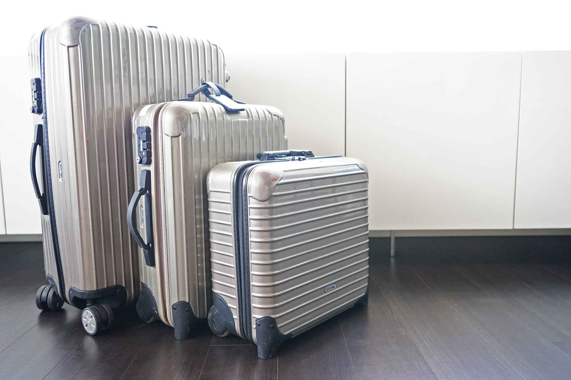 お気に入りの旅グッズ：リモアのスーツケース、成田空港で修理してみた。